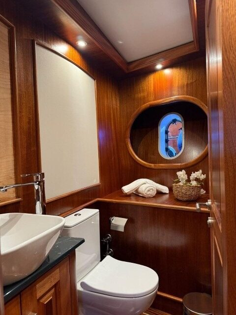 24 metre 12 kişi Bozburun Trawler Yat Kiralama15 Bozburun’da 2025 Yapımı Lüks: 24 Metre Trawler Kiralama