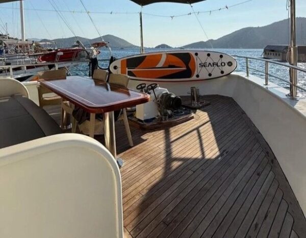 24 metre 12 kişi Bozburun Trawler Yat Kiralama5 Bozburun’da 2025 Yapımı Lüks: 24 Metre Trawler Kiralama