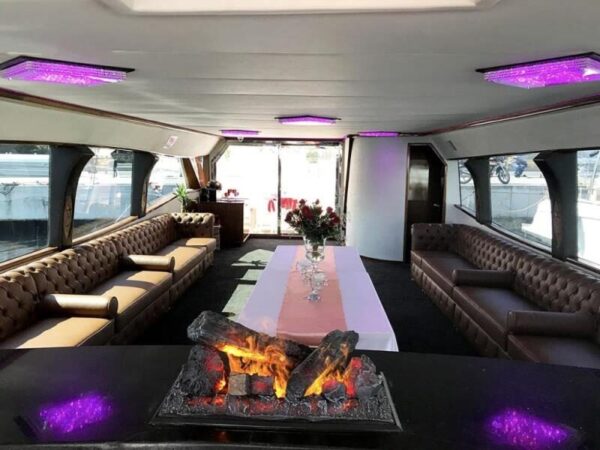 24 metre 30 kişilik Boğazda Lüks Yat Kiralama