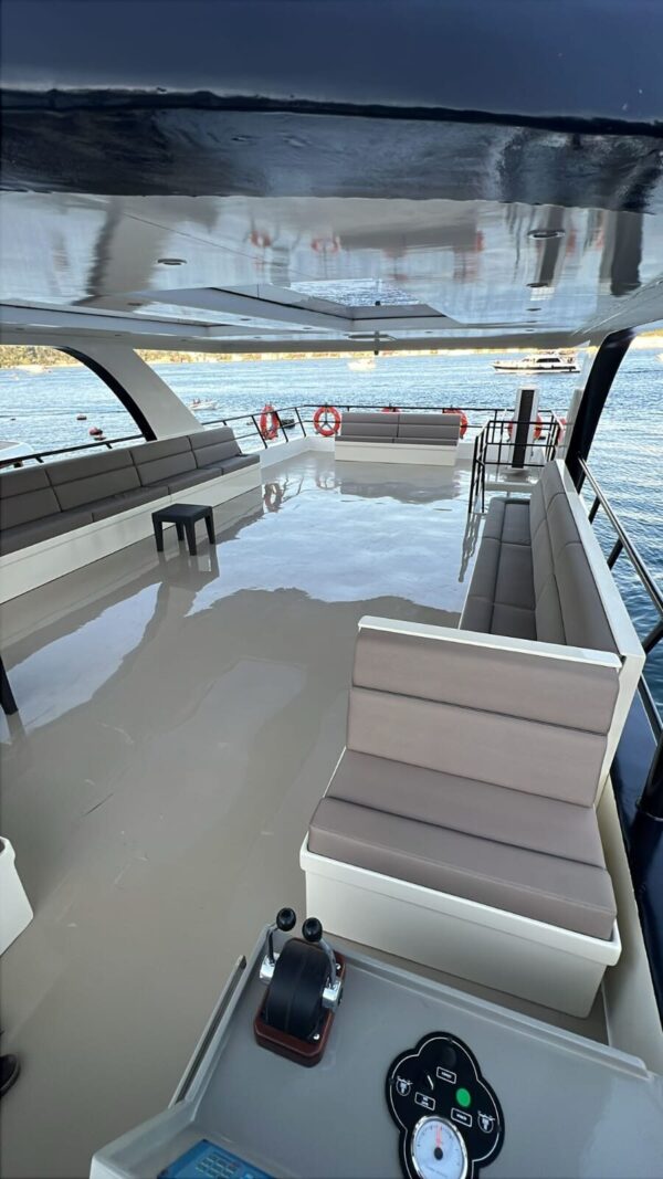 25 meters 70 people Istanbul Bosphorus Tour Boat for Rent (11) 25-meter, 70-person capacity Istanbul Bosphorus Tourist Boat for Rent