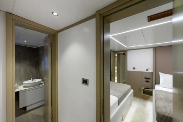 Marmaris’te 2024 Yapımı Lüks Deneyim: 26 Metre Kiralık Trawler