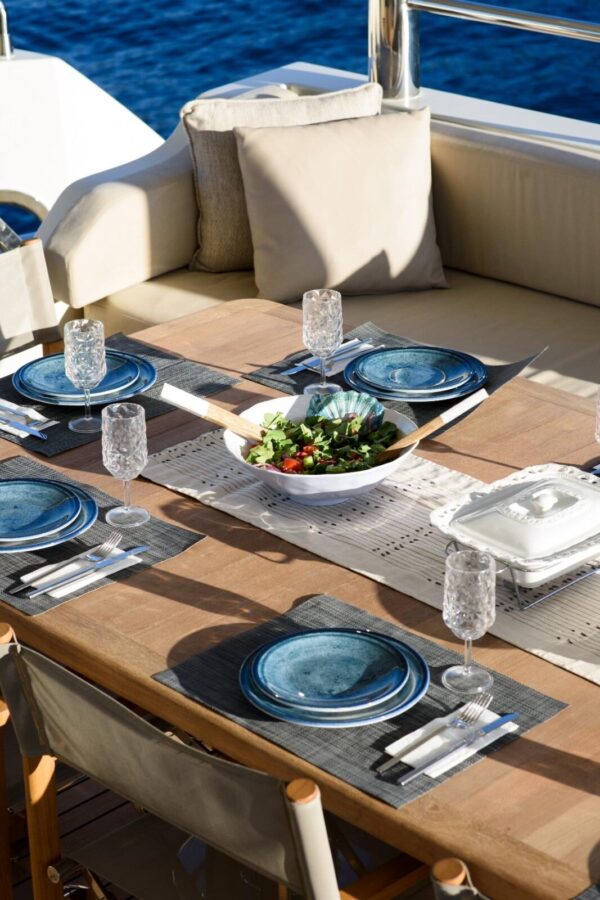 Marmaris’te 2024 Yapımı Lüks Deneyim: 26 Metre Kiralık Trawler