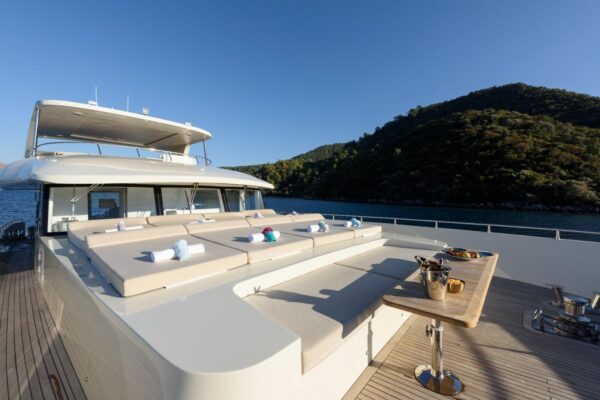 Marmaris’te 2024 Yapımı Lüks Deneyim: 26 Metre Kiralık Trawler