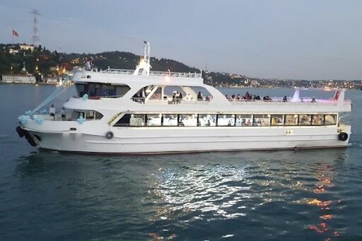 36 metre 180 kişi Boğazda Kiralık Davet Gemisi-4 34 metre 180 kişi Boğazda Kiralık Davet Gemisi
