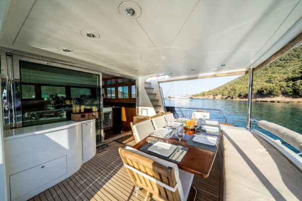 Bodrum'un Favorisi: 20 metre 4 kabin Trawler