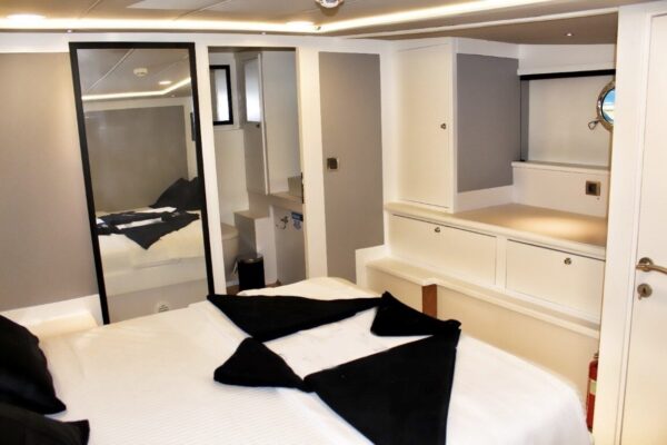 Göcek’te Modern ve Aydınlık: Lüks Trawler Kiralama