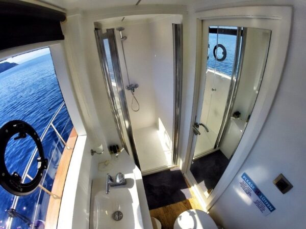 Göcek’te Modern ve Aydınlık: Lüks Trawler Kiralama