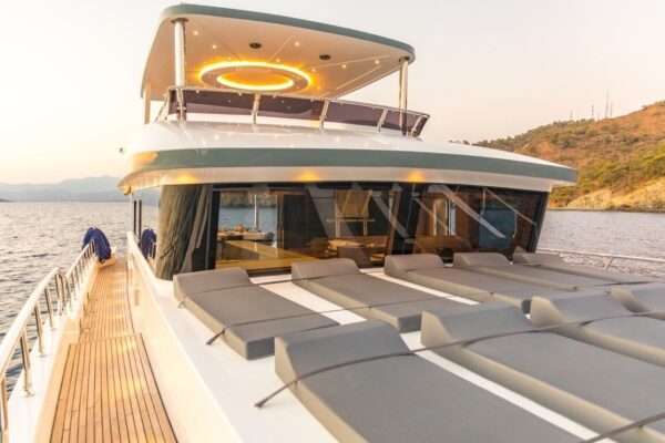 imgi_7_05-ft405e-floki-trawler-marmaris Fethiye’nin Göz Bebeği: 24 Metre Delüks Kiralık Trawler