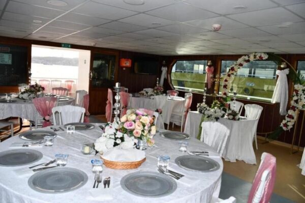 18 metre 40 kişi Boğazda Kiralık Gezi Teknesi