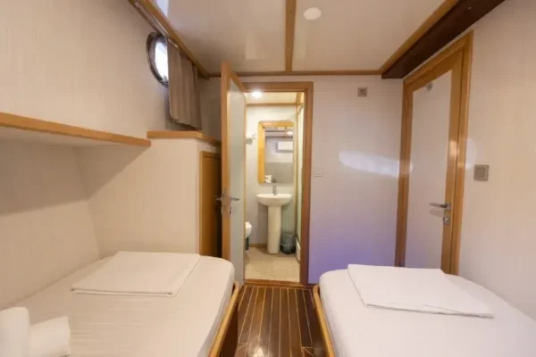 24 metre 5 Kabin Bodrum Mavi Yolculuk Teknesi