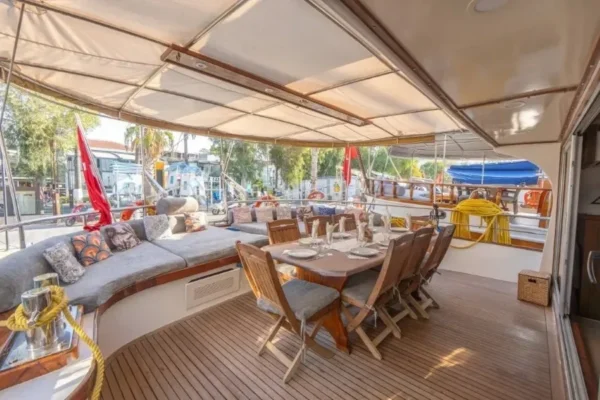 24 metre 5 Kabin Bodrum Mavi Yolculuk Teknesi