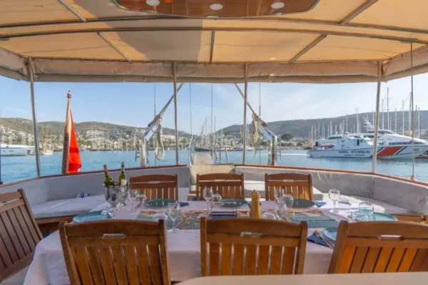 24 metre 5 Kabin Bodrum Mavi Yolculuk Teknesi