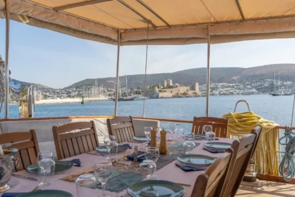 24 metre 5 Kabin Bodrum Mavi Yolculuk Teknesi