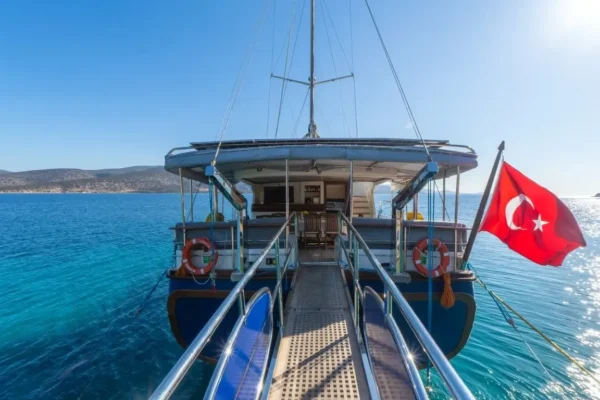 24 metre 6 Kabin Bodrum Tekne Kiralama