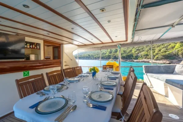 24 metre 6 Kabin Bodrum Tekne Kiralama