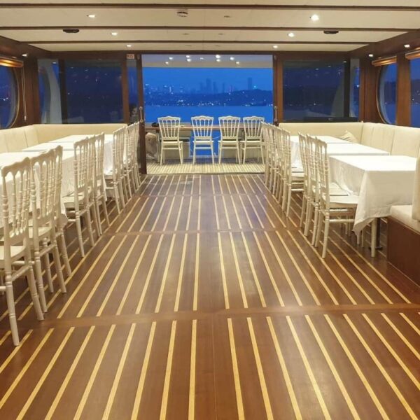 26 metre 36 kişi Boğazda Kiralık Lüks Gezi Teknesi-2 26 metre 36 kişi Boğazda Kiralık Lüks Gezi Teknesi