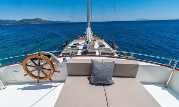 28 metre 6 kabin Bodrum DeLüks Tekne Kiralama-11 28 metre 6 kabin Bodrum DeLüks Tekne Kiralama