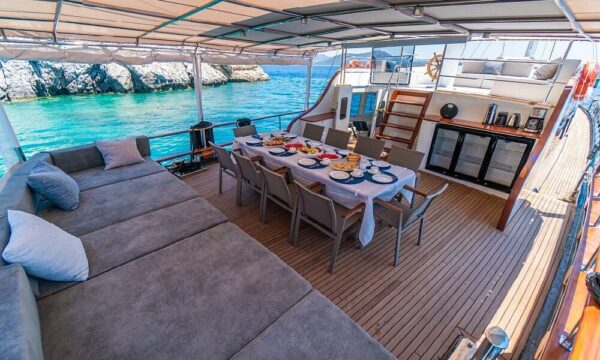 28 metre 6 kabin Bodrum DeLüks Tekne Kiralama-12 28 metre 6 kabin Bodrum DeLüks Tekne Kiralama