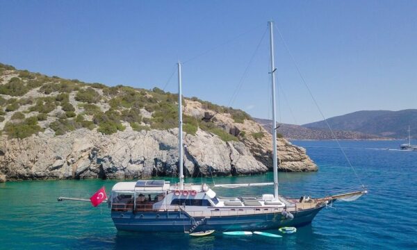 28 metre 6 kabin Bodrum DeLüks Tekne Kiralama-3 28 metre 6 kabin Bodrum DeLüks Tekne Kiralama