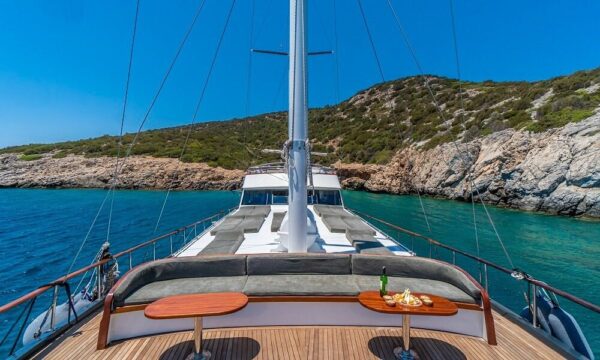 28 metre 6 kabin Bodrum DeLüks Tekne Kiralama-7 28 metre 6 kabin Bodrum DeLüks Tekne Kiralama