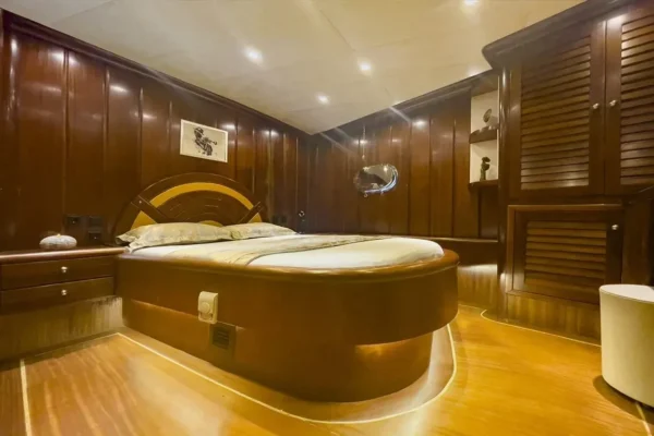 29-meter, 6-cabin Deluxe Gulet Charter in Marmaris