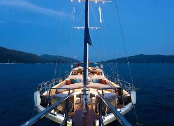 29-meter, 6-cabin Deluxe Gulet Charter in Marmaris