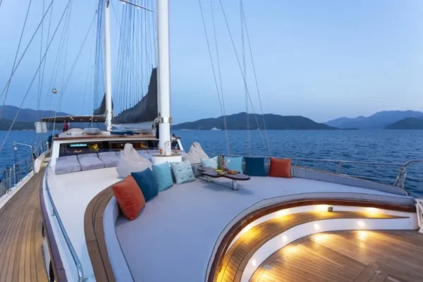 29-meter, 6-cabin Deluxe Gulet Charter in Marmaris