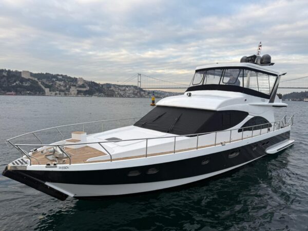 İstanbul 20 Kişi Kiralık Lüks Yat