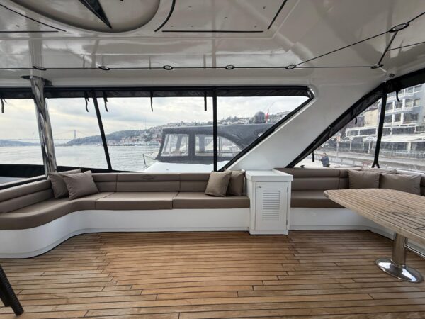 İstanbul 20 Kişilik Kiralık Lüks Yat