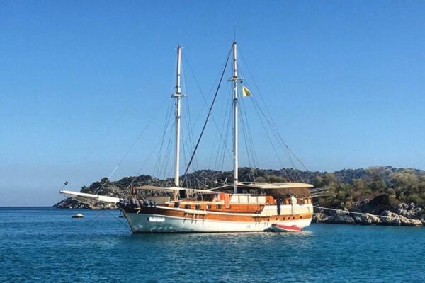 24 metre 8 double kabin Kemer Kiralık Gulet-3 24 metre 16 kişi Kemer Kiralık Gulet